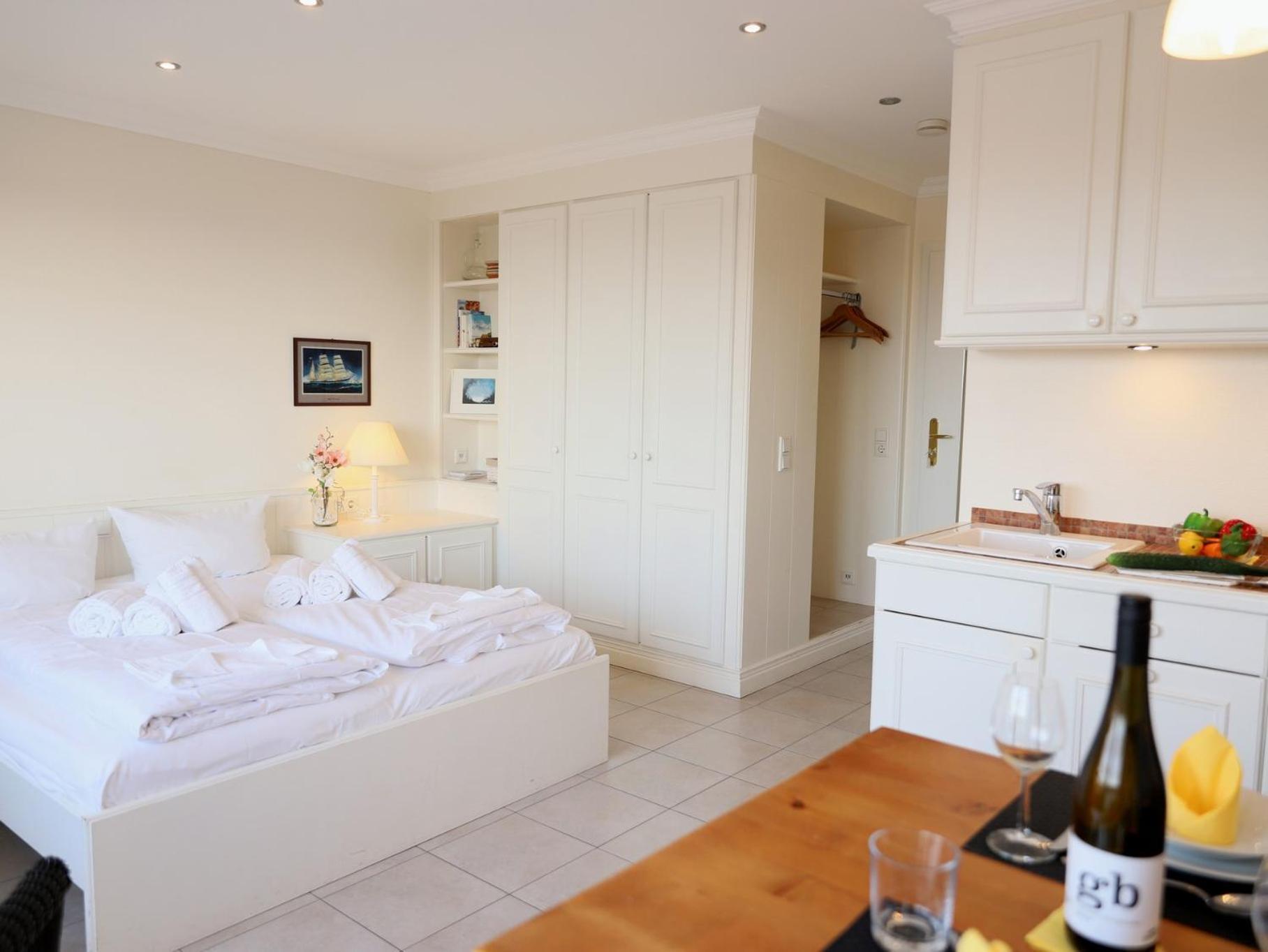 Wohnen Sie Im Herzen Westerlands, In Einer Komplett Neu Renovierten 1-Zimmer Wohnung Esterno foto